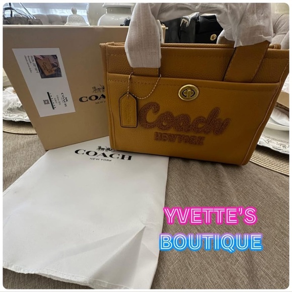 Beautiful new purse - Picture 1 of 1